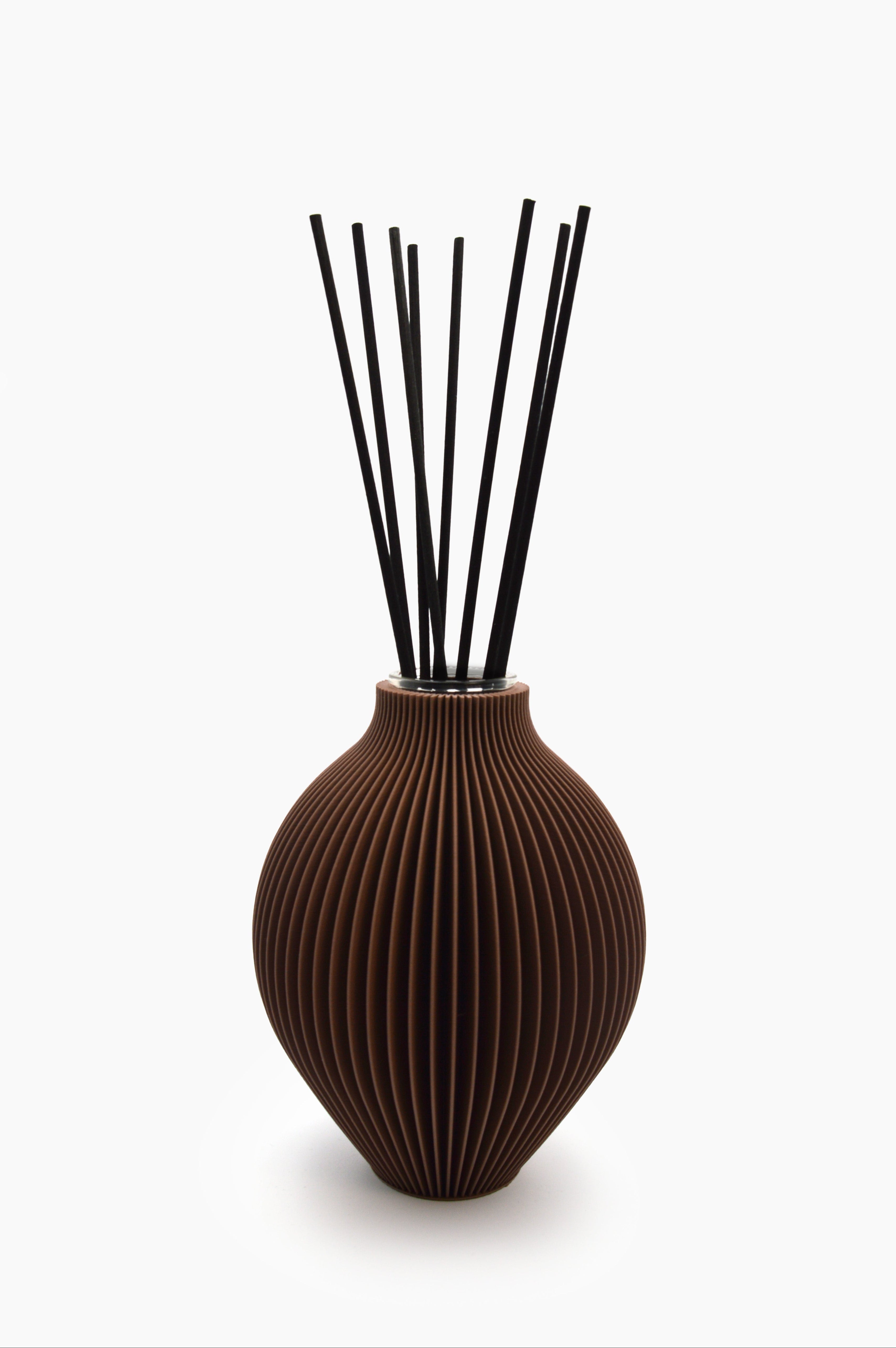 Diffusore di profumo con bastoncini marrone cioccolato