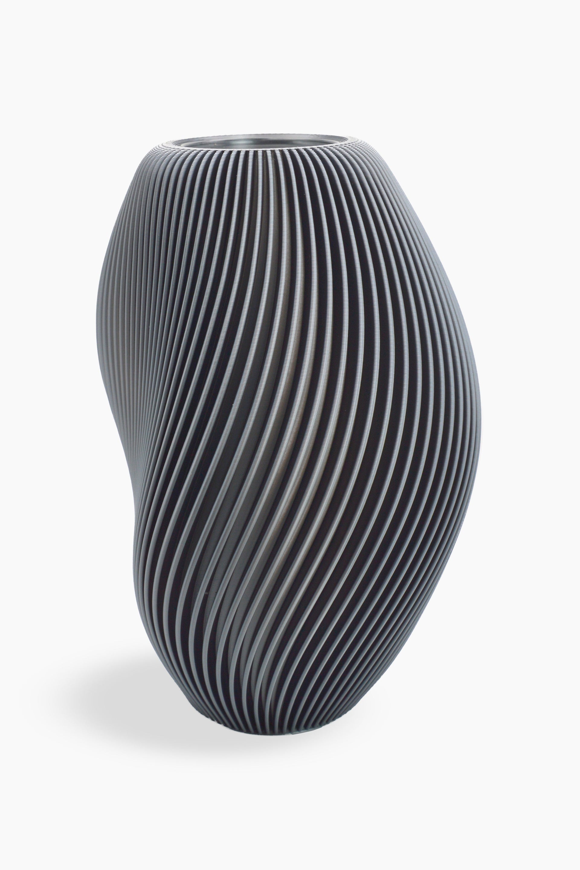 Vaso Venux · grafite · linee sinuose · vaso di design contemporaneo · stampa 3D · Made in Italy · Yliaca