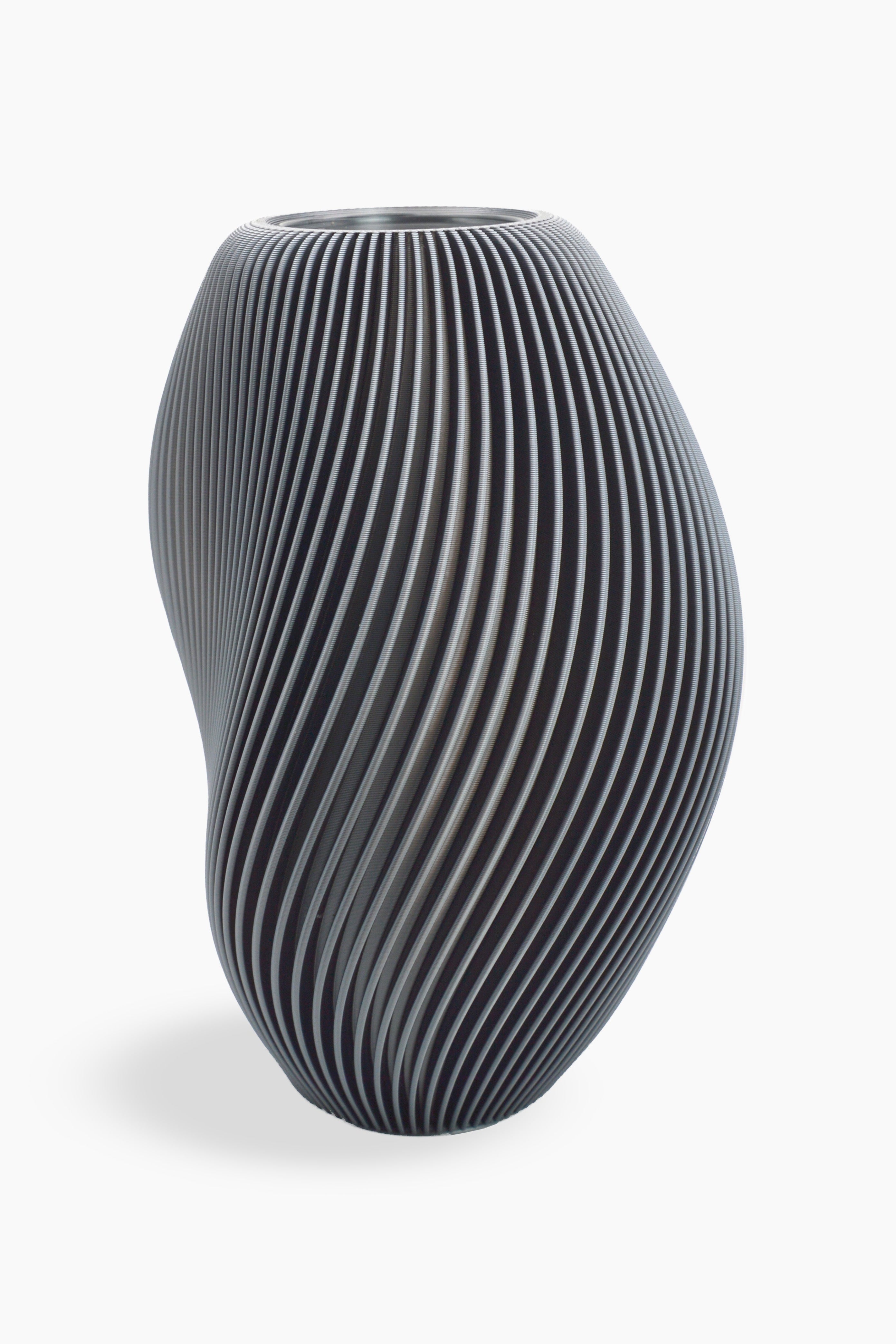 Vaso Venux · grafite · linee sinuose · vaso di design contemporaneo · stampa 3D · Made in Italy · Yliaca