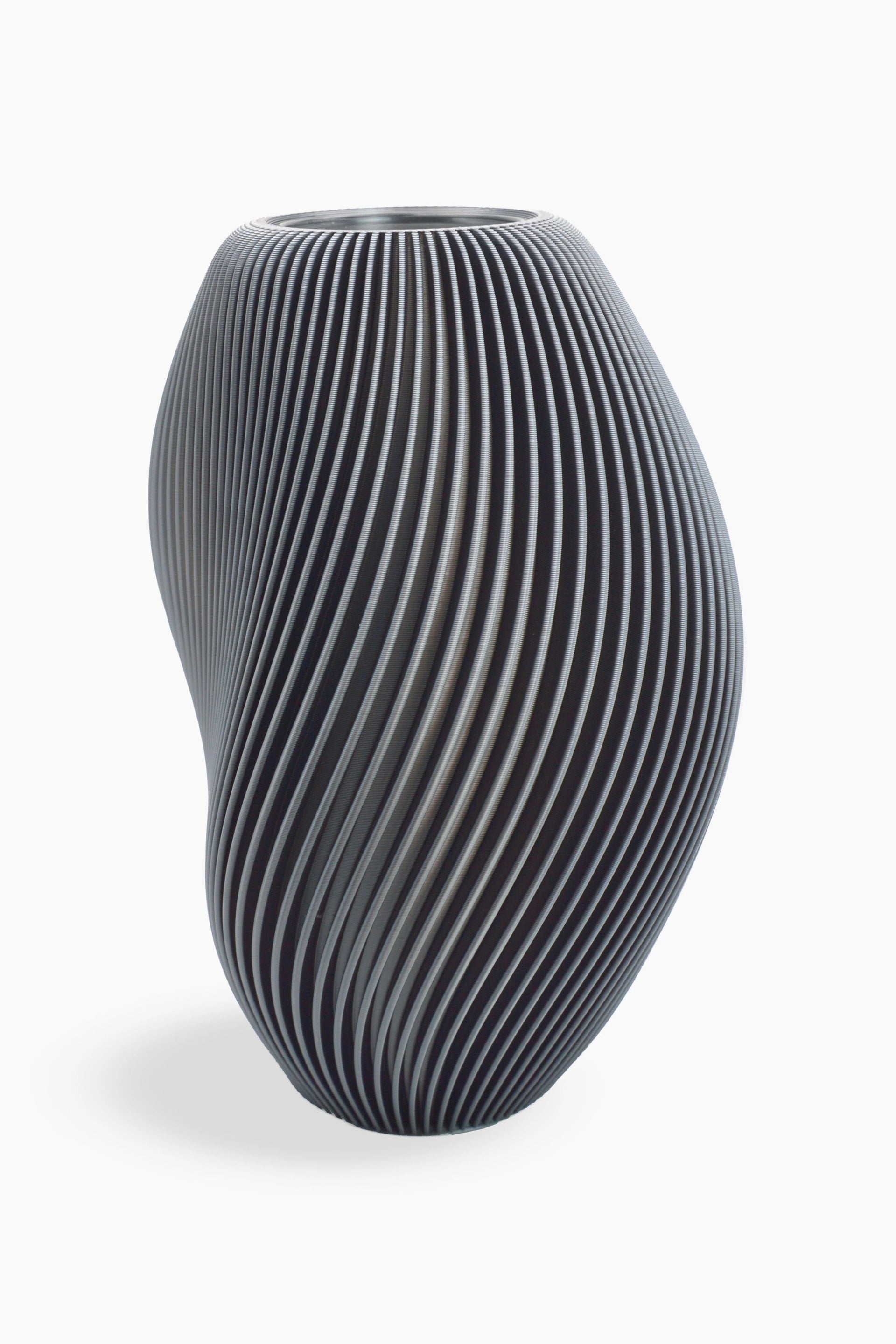 Vaso Venux · grafite · linee sinuose · vaso di design contemporaneo · stampa 3D · Made in Italy · Yliaca