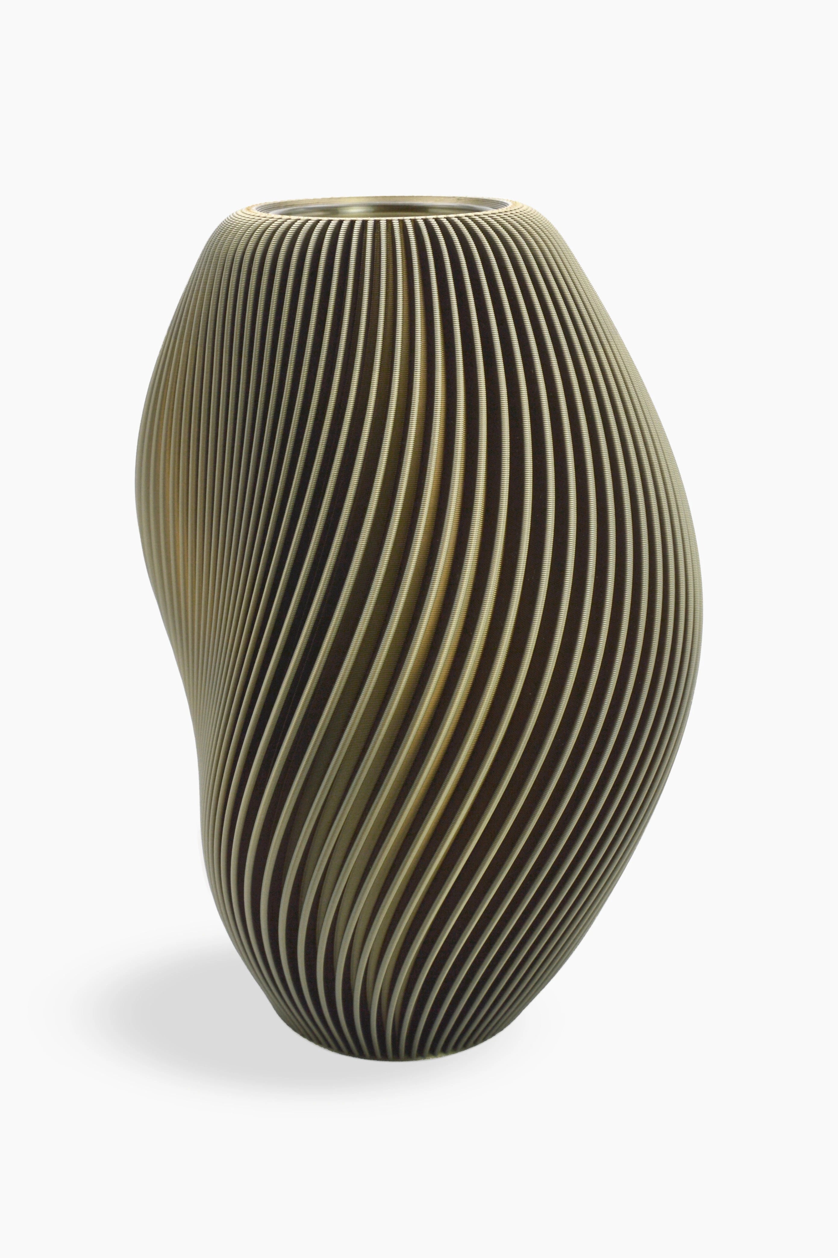 Vaso Venux · verde oliva · linee sinuose · vaso di design contemporaneo · stampa 3D · Made in Italy · Yliaca